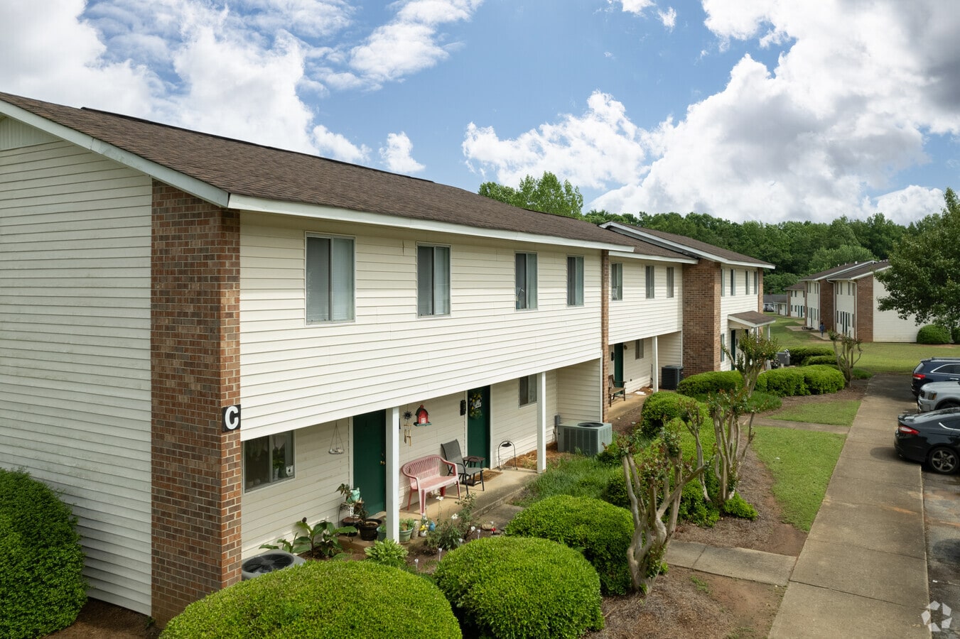 Photo - Hampton Ridge Apartments