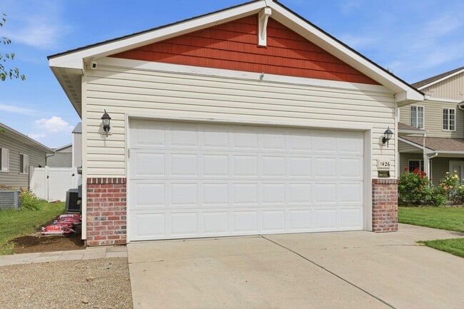 Photo - Private Community: Remodeled 3 bed 2 bath Rancher