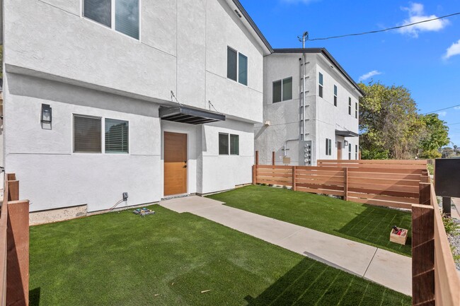 Building Photo - 6704 Saranac St