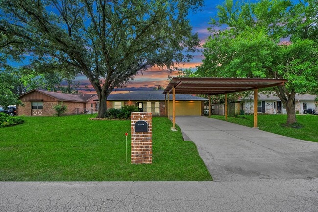 Building Photo - 12503 Foxburo Dr Rental