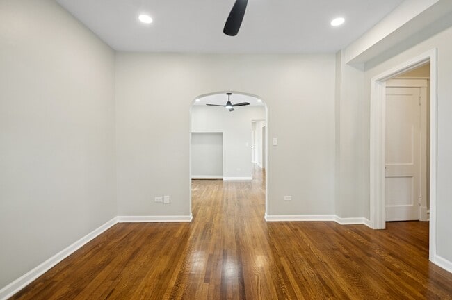 Photo - 3300 N Karlov Ave Unit 1