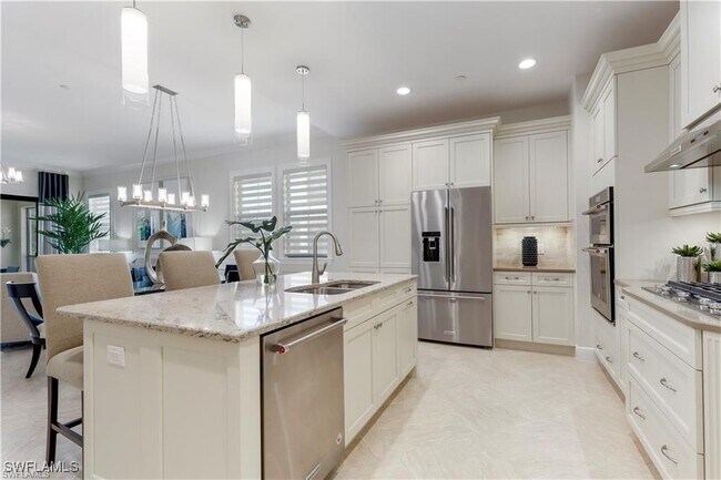 16382 Viansa Wy Unit 3-102