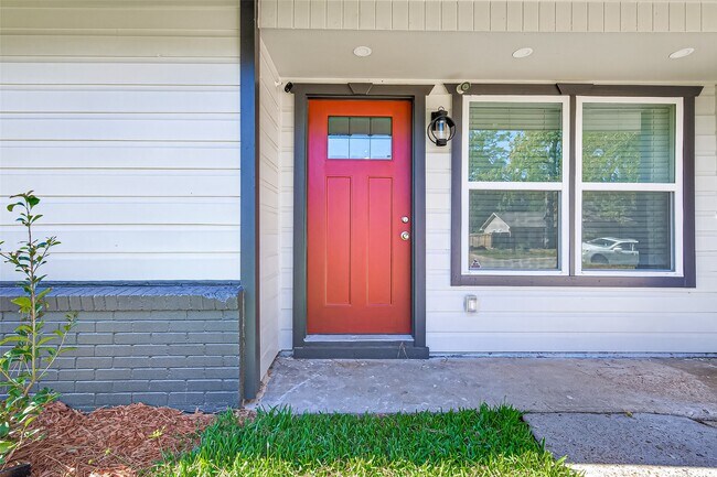 Photo - 10531 Royal Oaks Dr