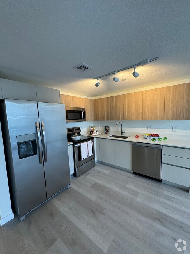 Building Photo - 7877 NW 105th Ave Unit S2 Rental