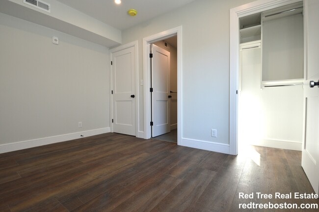 Photo - 25 Atkins St