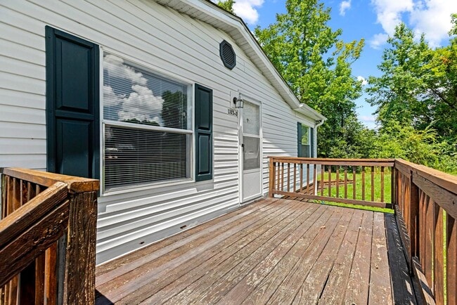Photo - 185 Justice Rd
