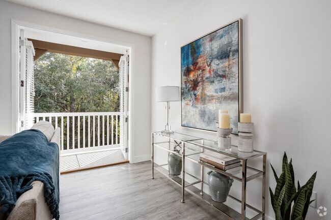 2BR, 2.5BA-1,607SF