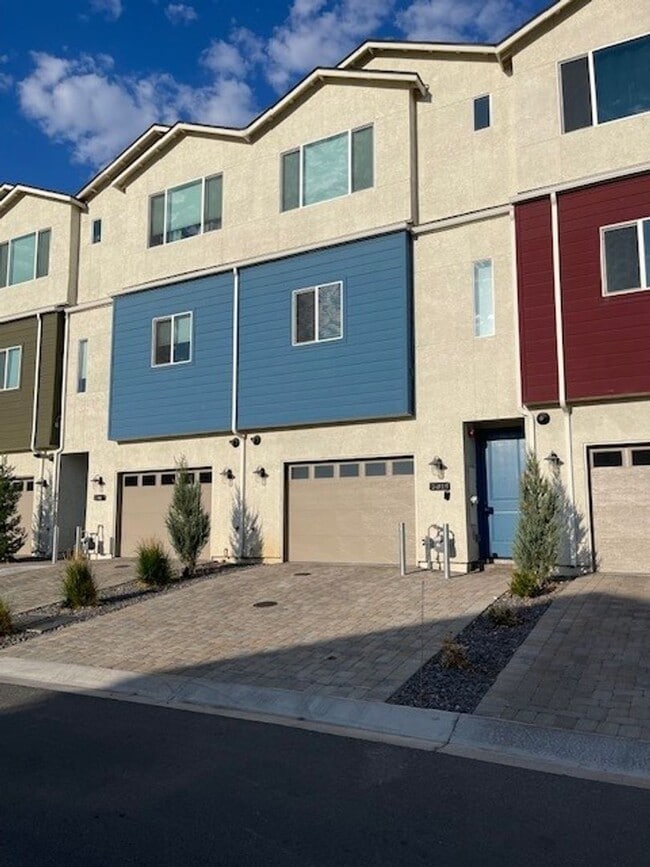Building Photo - Coming Soon! Beautiful Townhome!