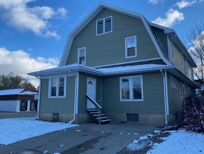 Building Photo - 1723-1725 N LIMESTONE Unit 1725