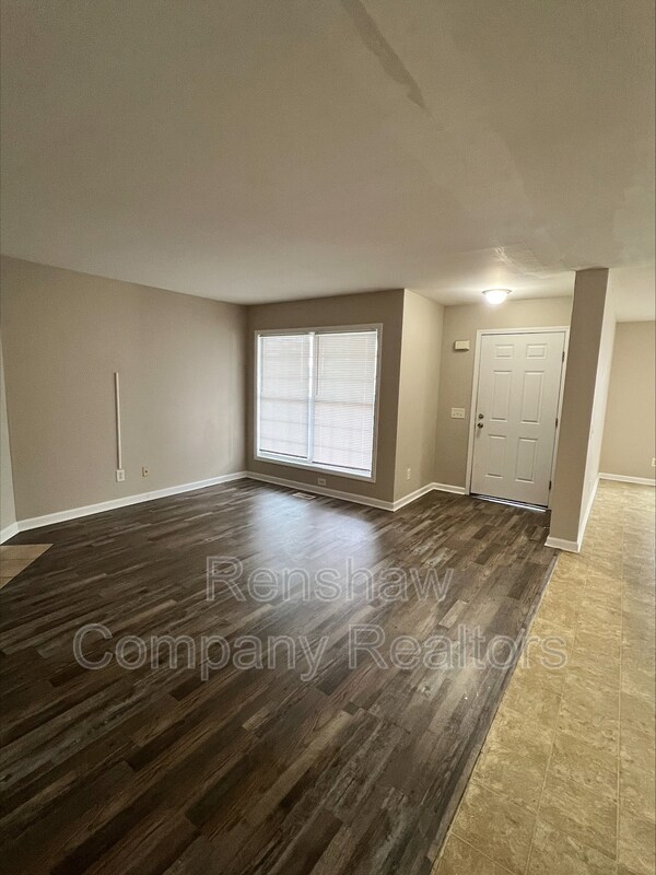 Photo - 121 Cloverdale St