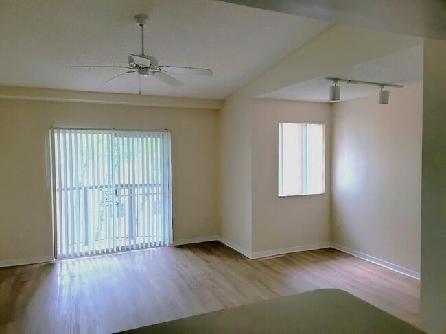 Photo - 4195 N Haverhill Rd Unidad 324