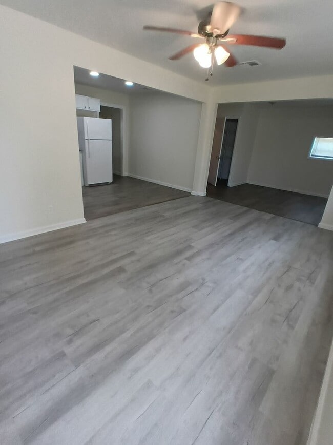 Photo - Freshened up ready for new tenants! Section 8 approved