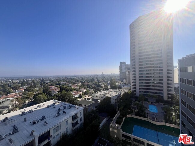 Building Photo - 10450 Wilshire Blvd Unit PHC Rental