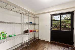 Photo - 118 Old Mill River Rd