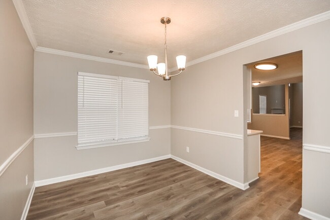 Photo - 5621 Winchester Pl