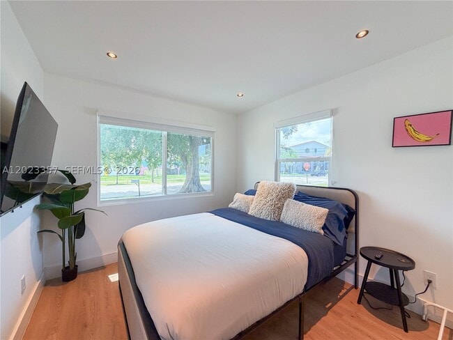 Photo - 105 SW 4th St