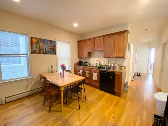 Photo - 143 Hillside St Unit 2