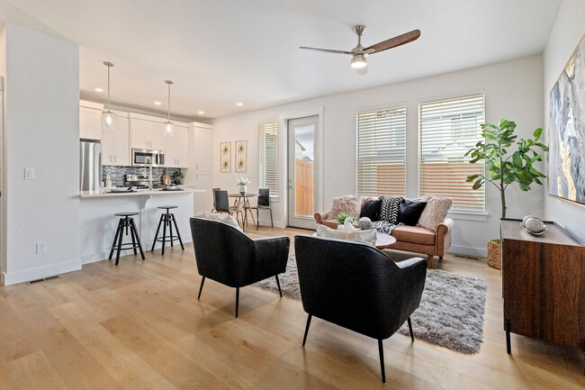 Photo - 10958 W Lavonne Ln