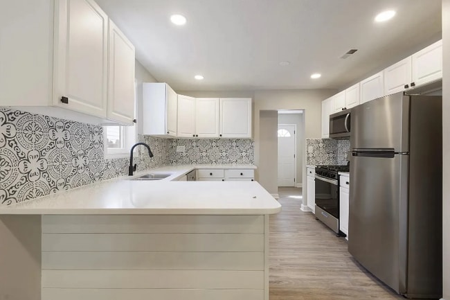 Photo - 1811 Cherry St