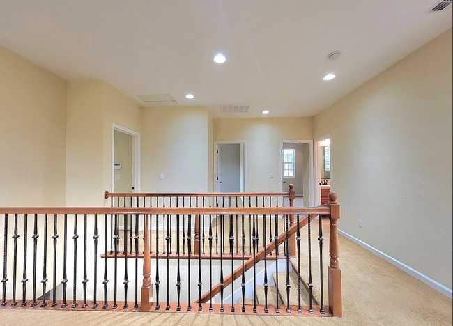 Photo - 205 Barnhill Dr