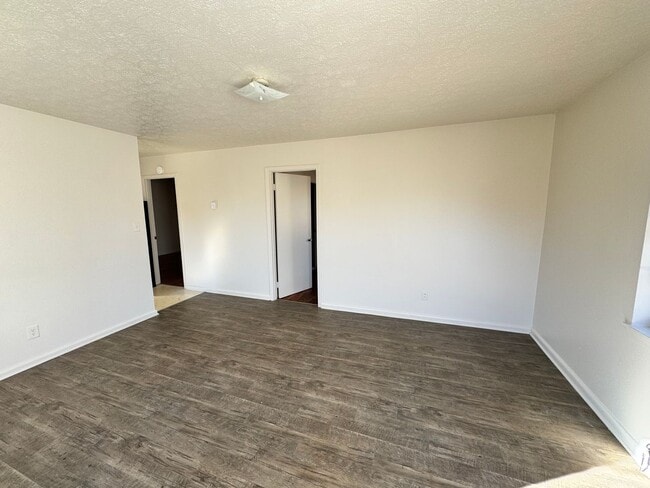 Photo - 122 Woodland Ave Unit B