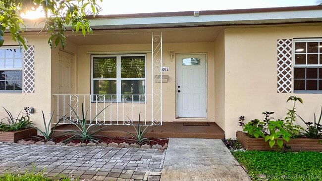 Photo - 650 E Campus Cir