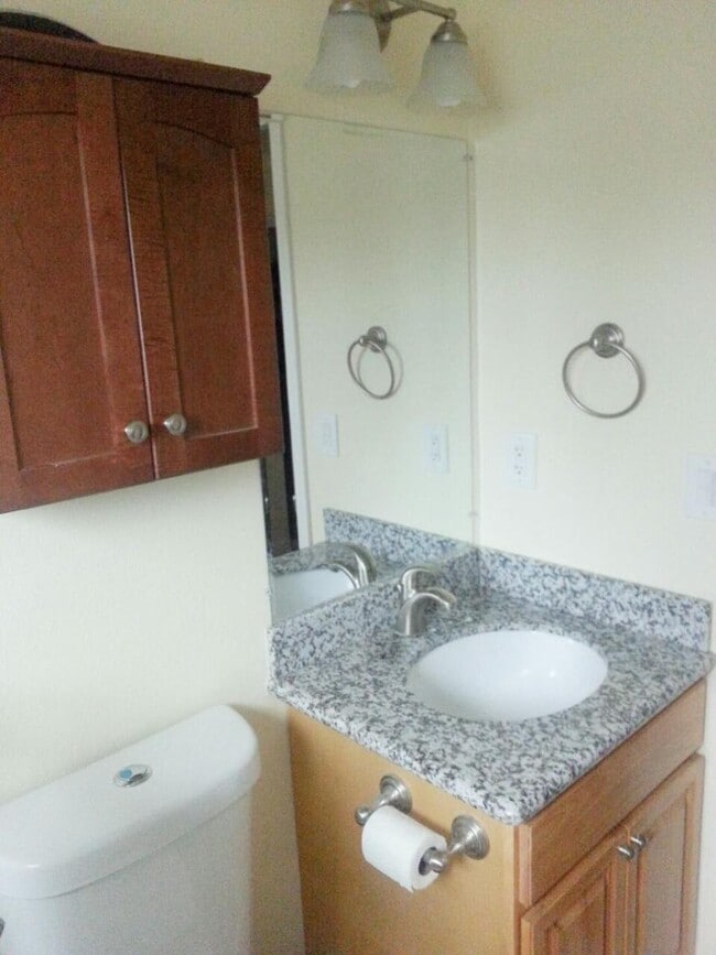 Photo - 39 Hobart Ave