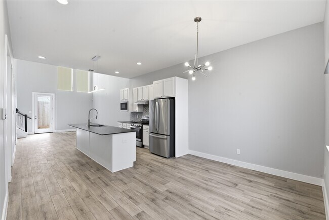 Photo - 1709 Cedrocanna Ln