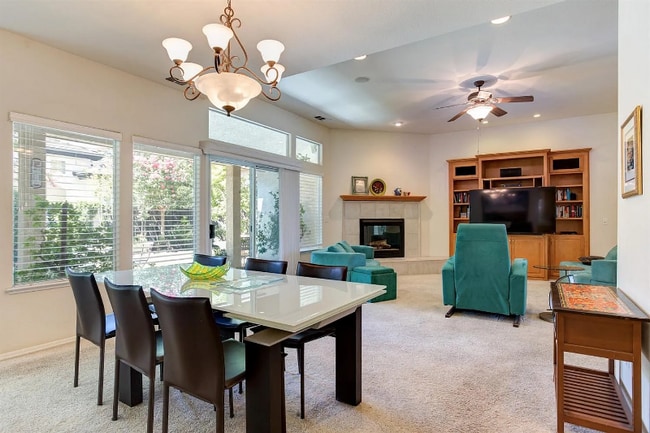 Photo - 872 E Green Acres Dr