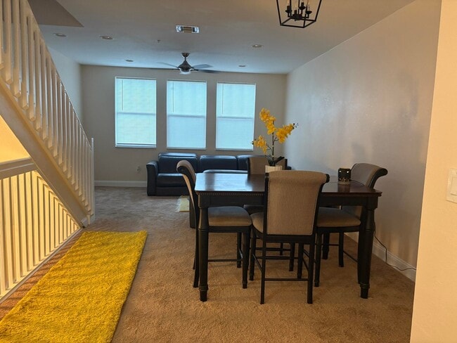 Photo - 833 Millbrae Ct