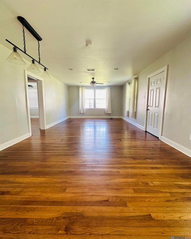 Photo - 376 Croydon Ave