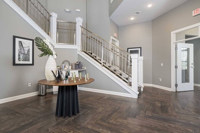 Photo - Knapp's Corner  Flats