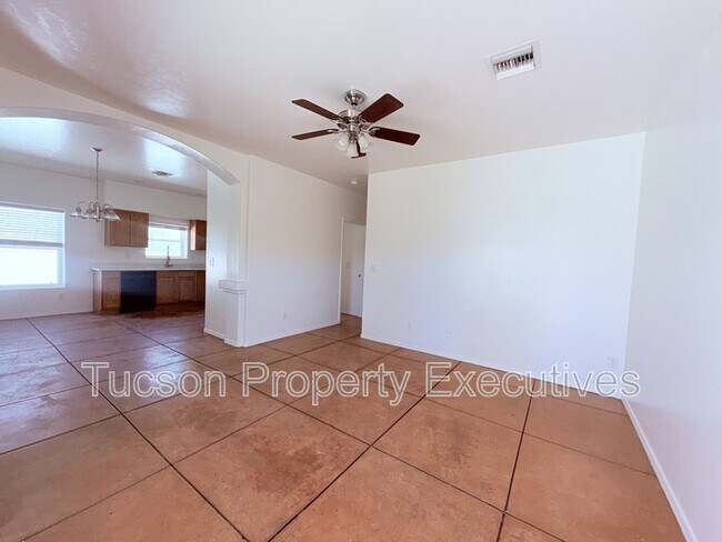 Photo - 324 W 23rd St