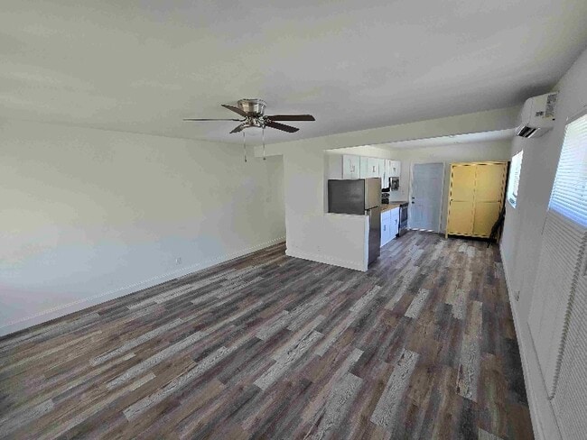 Photo - 236 SE 9th Ave