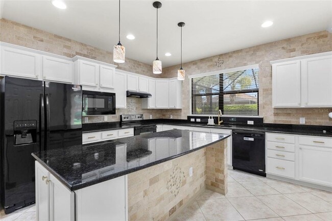Photo - 19023 Mangieri St