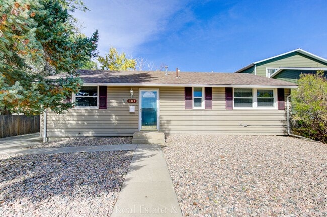Photo - Evolve Real Estate: Charming Ranch Style Retreat In the Heart of Denver, 15 minutes to Downtown D...