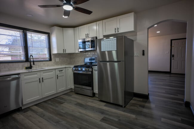 Photo - 111 E Garwood Ave Unit A