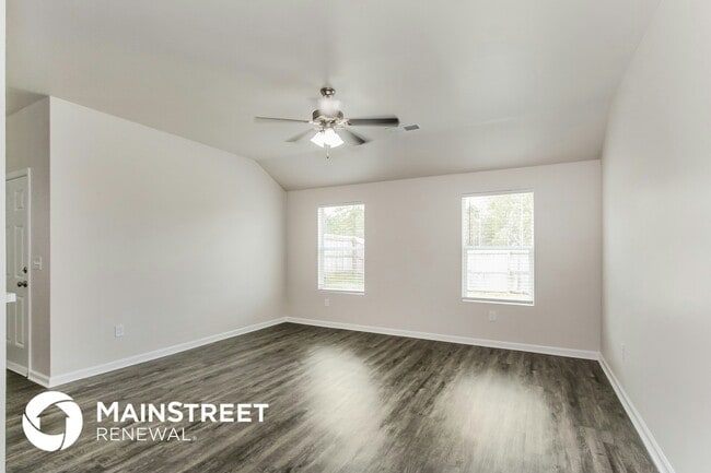 Photo - 590 Woodland Crst Rd