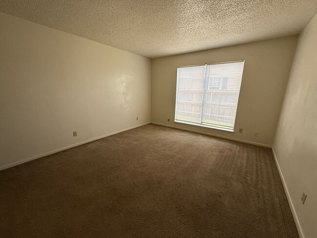 Photo - 4308 Lake Rd Unit # B