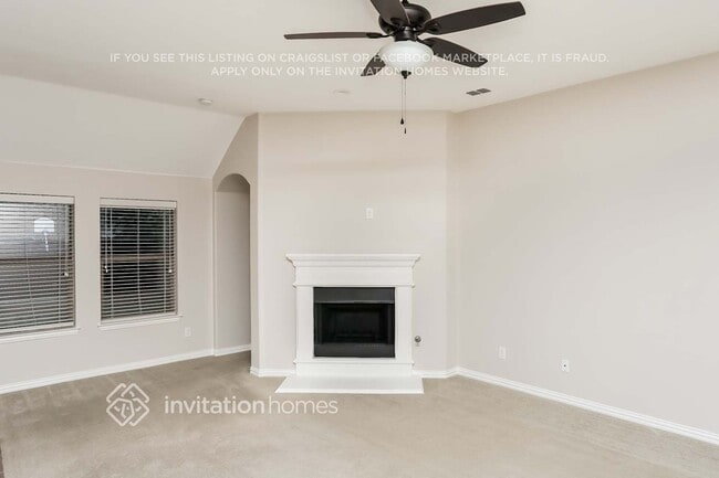 Photo - 2512 Flowing Springs Dr