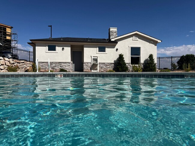 Photo - Great 2 bed 1 bath condo with pool and pic...