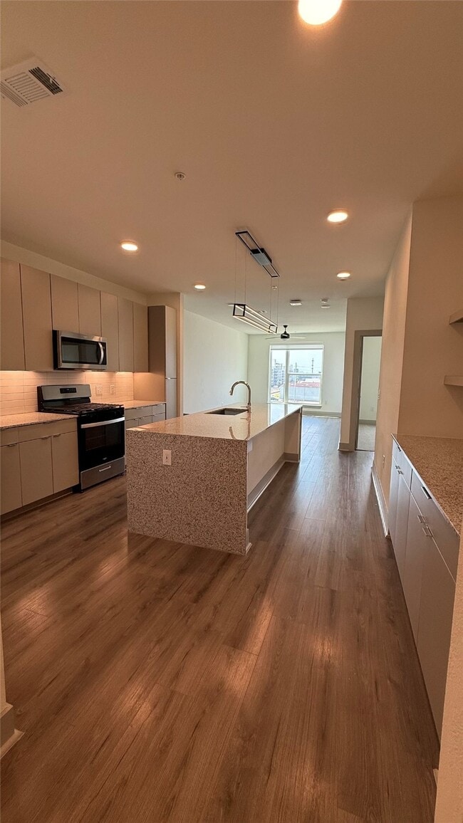 Photo - 2305 Summer St Unit 612