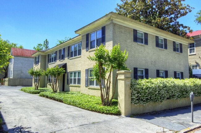 Photo - 117W-117 Wentworth Street Unit A