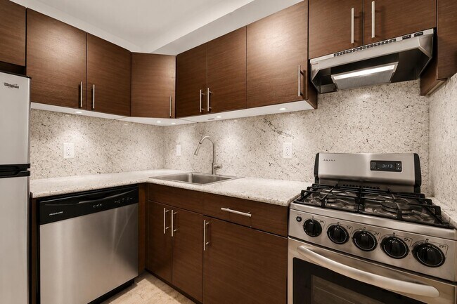 Photo - 425 E 80th St Unit 2E