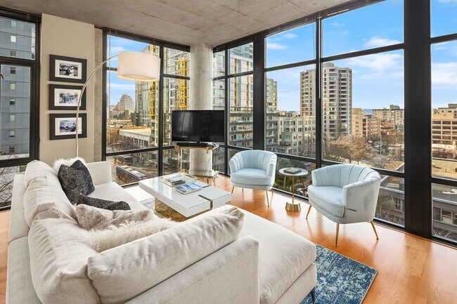 Photo - 2720 3rd Ave Unidad #612