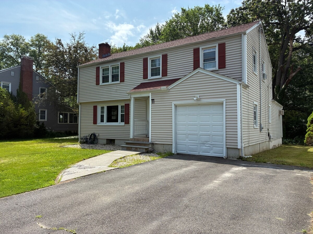 Photo - 11 Lawler Rd House