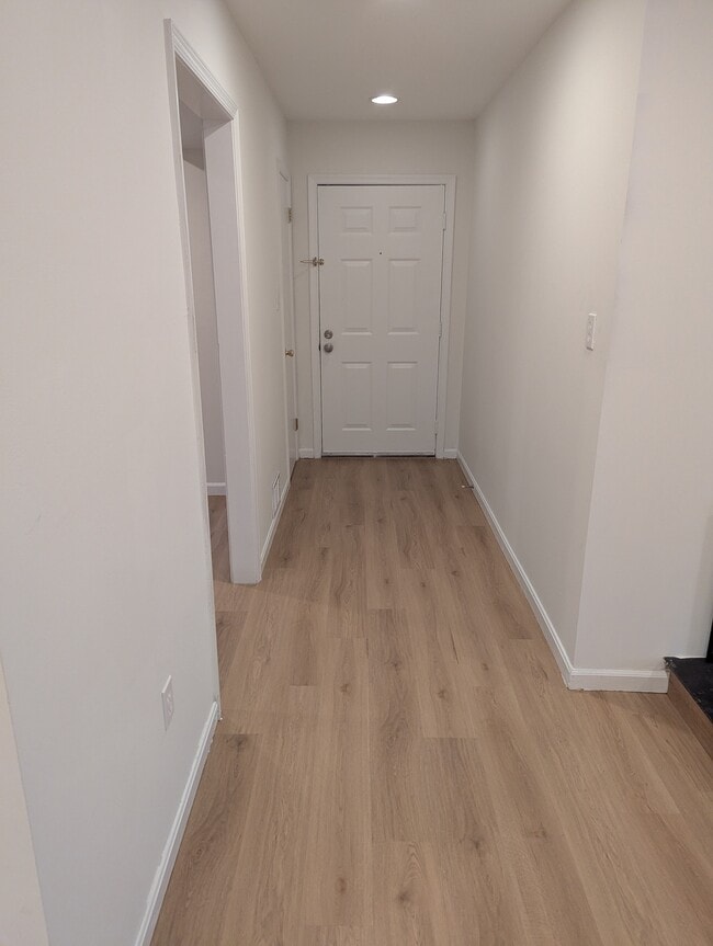 Photo - 28 Windbrooke Cir