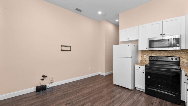 Photo - 2314 W Chestnut St