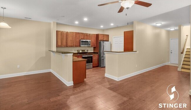 Photo - 381 Dante Cir