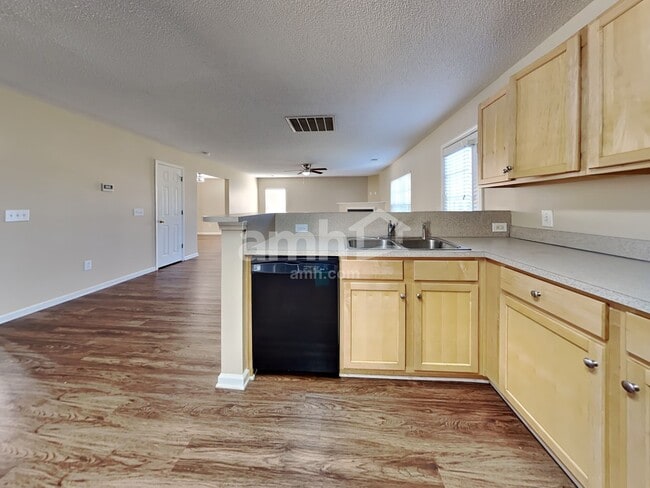 Photo - 235 Emerald Isle Dr